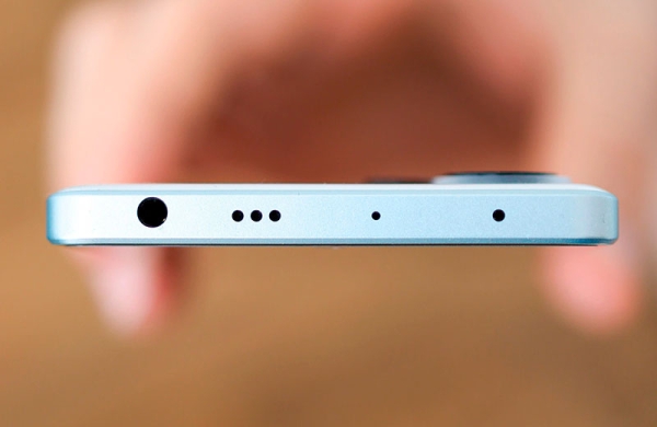 Обзор Xiaomi Poco F5: превосходного смартфона на бумаге и мощного на практике